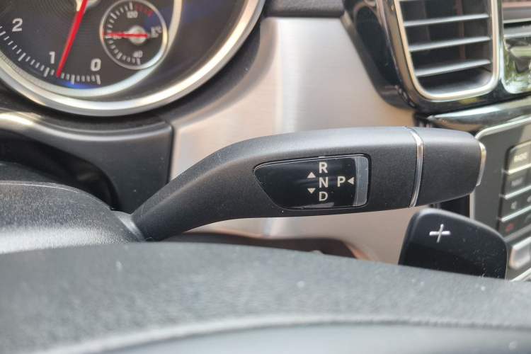 Used Mercedes-Benz GLE Coupe 2015 GLE 320 4MATIC Coupe SUV Gear Lever