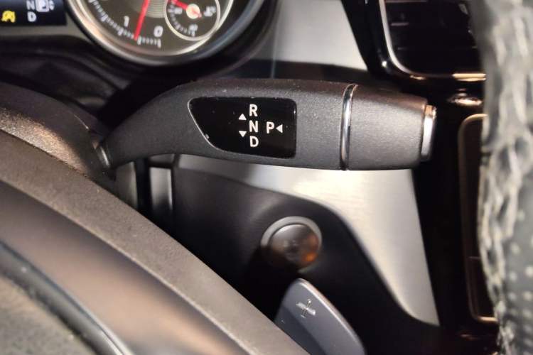 Used Mercedes-Benz GLE Coupe 2015 GLE 320 4MATIC Coupe SUV Gear Lever