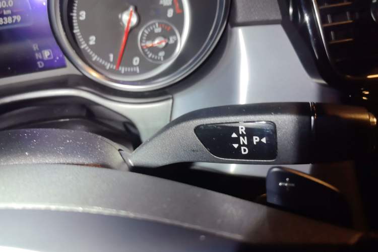 Used Mercedes-Benz GLE Coupe 2015 GLE 320 4MATIC Coupe SUV Gear Lever