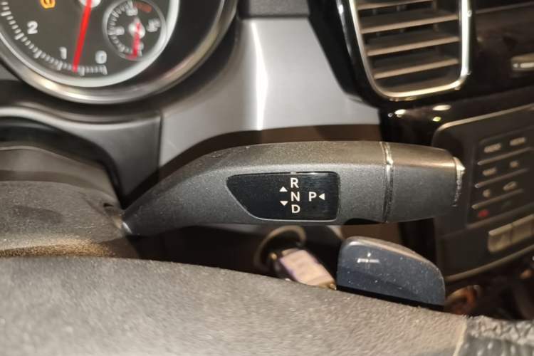 Used Mercedes-Benz GLE Coupe 2015 GLE 400 4MATIC Coupe SUV Gear Lever