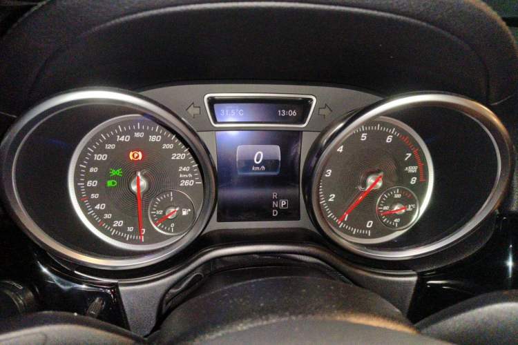 Used Mercedes-Benz GLE Coupe 2015 GLE 400 4MATIC Coupe SUV Instrument Cluster