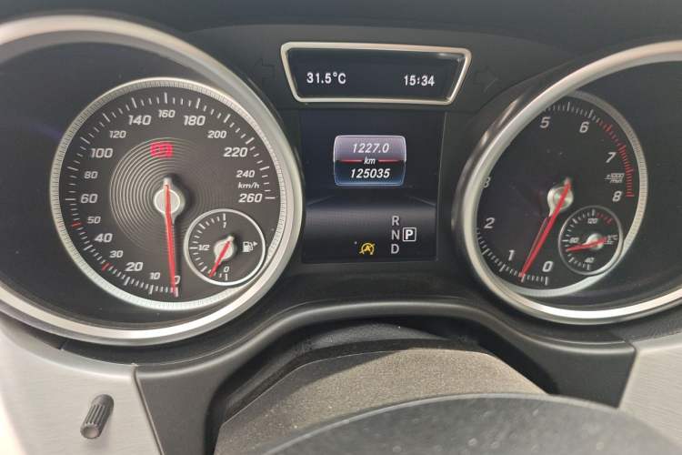 Used Mercedes-Benz GLE Coupe 2015 GLE 320 4MATIC Coupe SUV Instrument Cluster