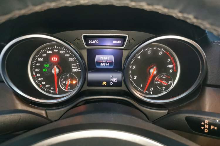 Used Mercedes-Benz GLE Coupe 2015 GLE 320 4MATIC Coupe SUV Instrument Cluster