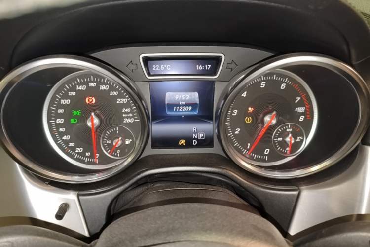 Used Mercedes-Benz GLE Coupe 2015 GLE 400 4MATIC Coupe SUV Instrument Cluster