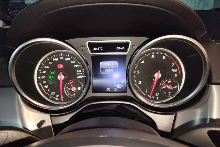 Used Mercedes-Benz GLE Coupe 2015 GLE 320 4MATIC Coupe SUV Instrument Cluster