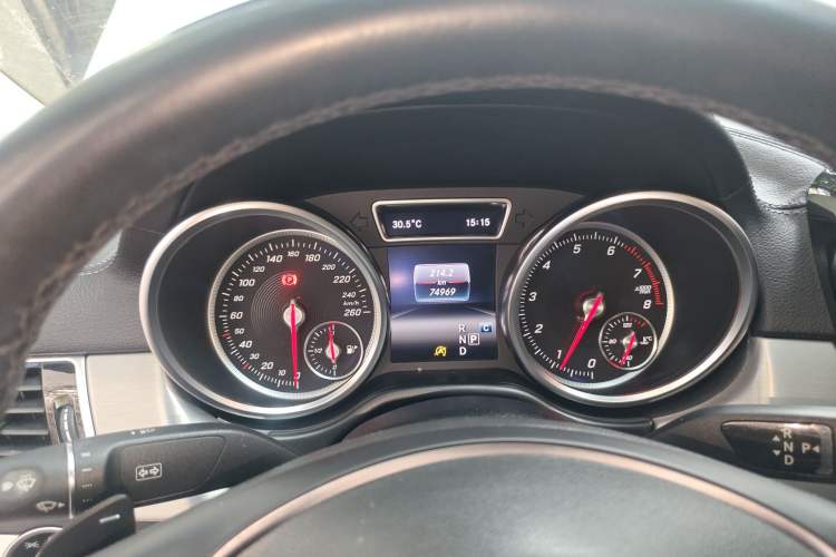 Used Mercedes-Benz GLE Coupe 2015 GLE 320 4MATIC Coupe SUV Instrument Cluster