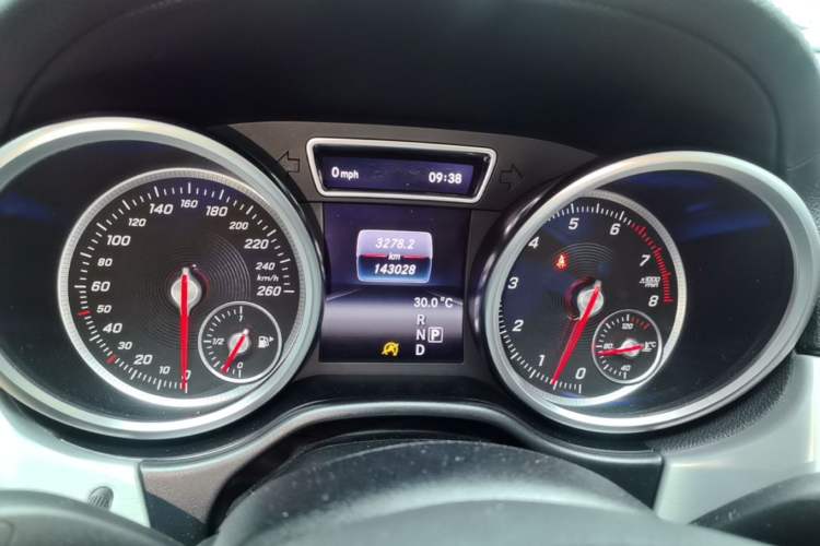Used Mercedes-Benz GLE Coupe 2015 GLE 320 4MATIC Coupe SUV Instrument Cluster