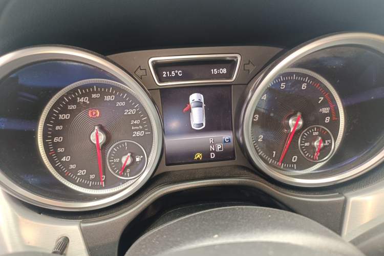 Used Mercedes-Benz GLE Coupe 2015 GLE 320 4MATIC Coupe SUV Instrument Cluster