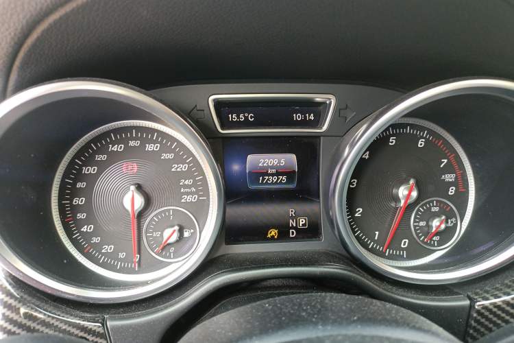 Used Mercedes-Benz GLE Coupe 2015 GLE 400 4MATIC Coupe SUV Instrument Cluster