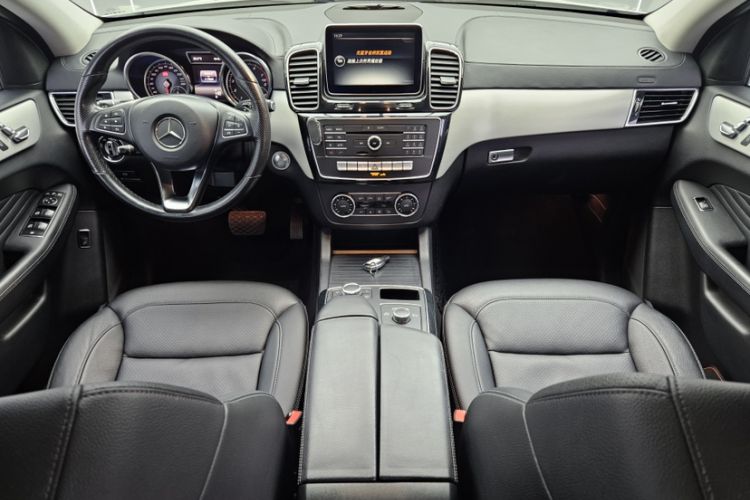 Used Mercedes-Benz GLE Coupe 2015 GLE 320 4MATIC Coupe SUV Interior 1