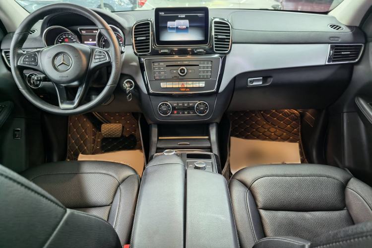 Used Mercedes-Benz GLE Coupe 2015 GLE 320 4MATIC Coupe SUV Interior 1