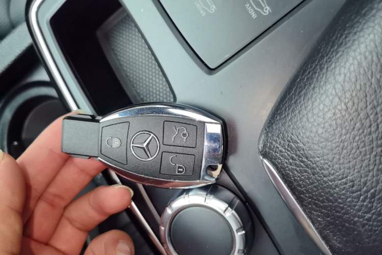 Used Mercedes-Benz GLE Coupe 2015 GLE 320 4MATIC Coupe SUV Interior 1