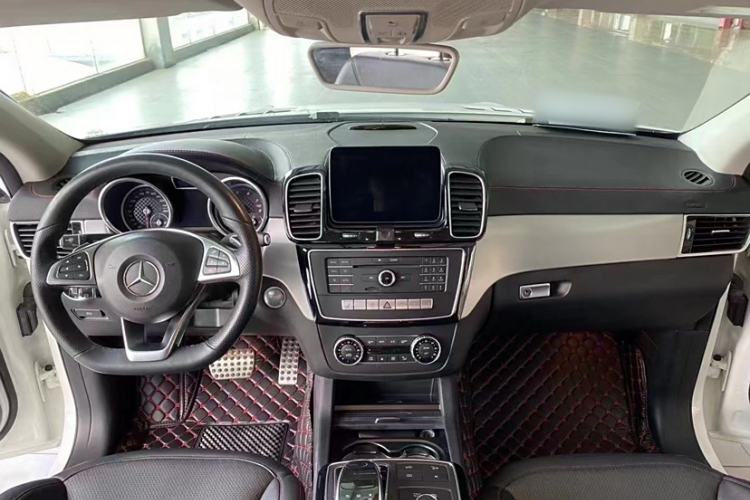 Used Mercedes-Benz GLE Coupe 2015 GLE 450 AMG 4MATIC Coupe SUV Interior 1