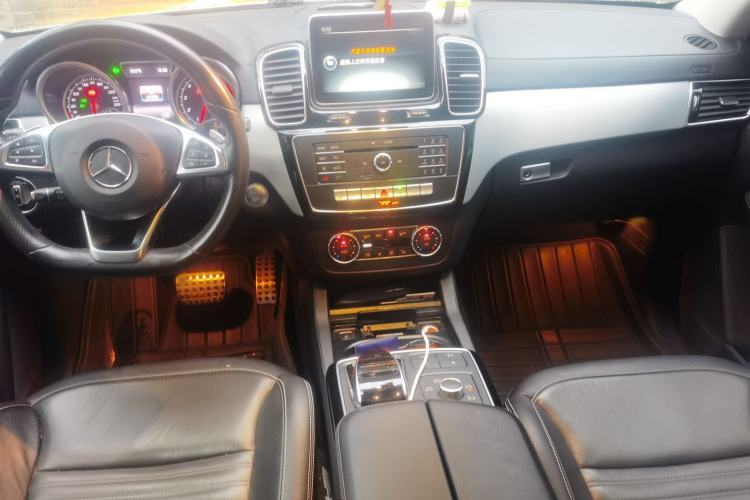 Used Mercedes-Benz GLE Coupe 2015 GLE 450 AMG 4MATIC Coupe SUV Interior 2