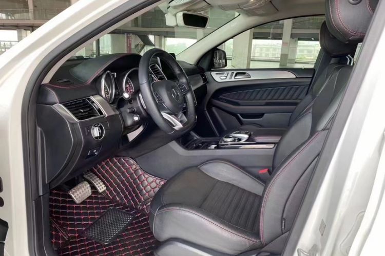 Used Mercedes-Benz GLE Coupe 2015 GLE 450 AMG 4MATIC Coupe SUV Interior 3