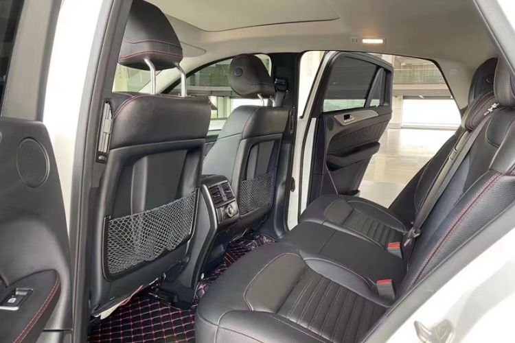 Used Mercedes-Benz GLE Coupe 2015 GLE 450 AMG 4MATIC Coupe SUV Interior 4