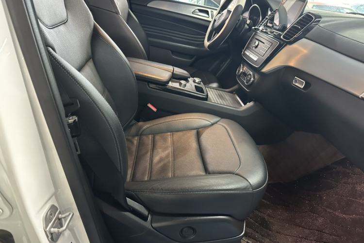 Used Mercedes-Benz GLE Coupe 2015 GLE 320 4MATIC Coupe SUV Interior 8