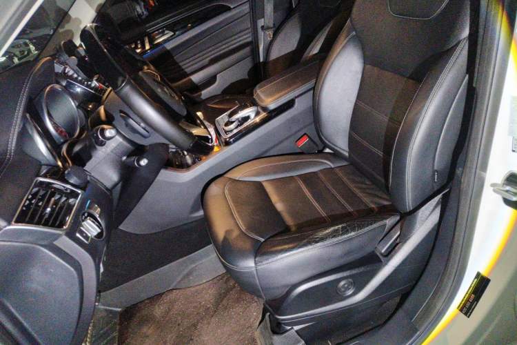 Used Mercedes-Benz GLE Coupe 2015 GLE 400 4MATIC Coupe SUV Left Front Seat