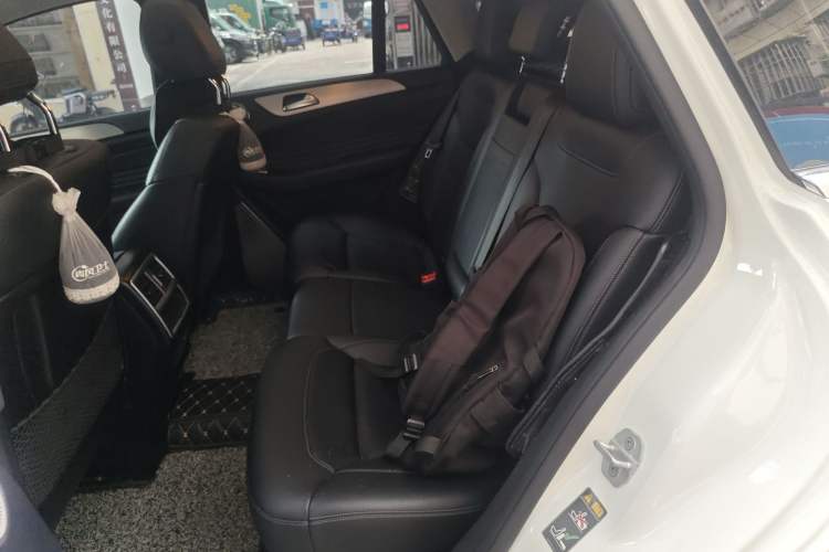 Used Mercedes-Benz GLE Coupe 2015 GLE 320 4MATIC Coupe SUV Left Rear Seat