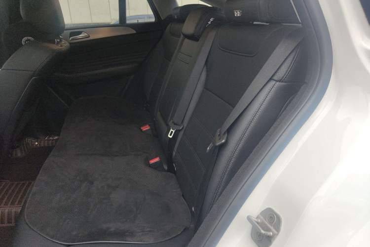 Used Mercedes-Benz GLE Coupe 2015 GLE 320 4MATIC Coupe SUV Left Rear Seat