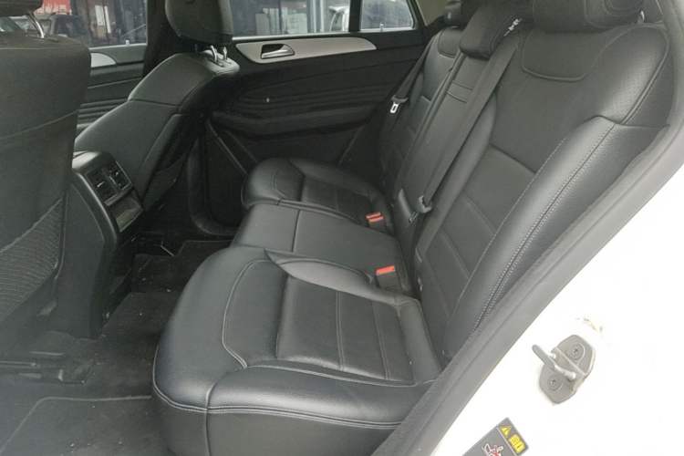 Used Mercedes-Benz GLE Coupe 2015 GLE 320 4MATIC Coupe SUV Left Rear Seat