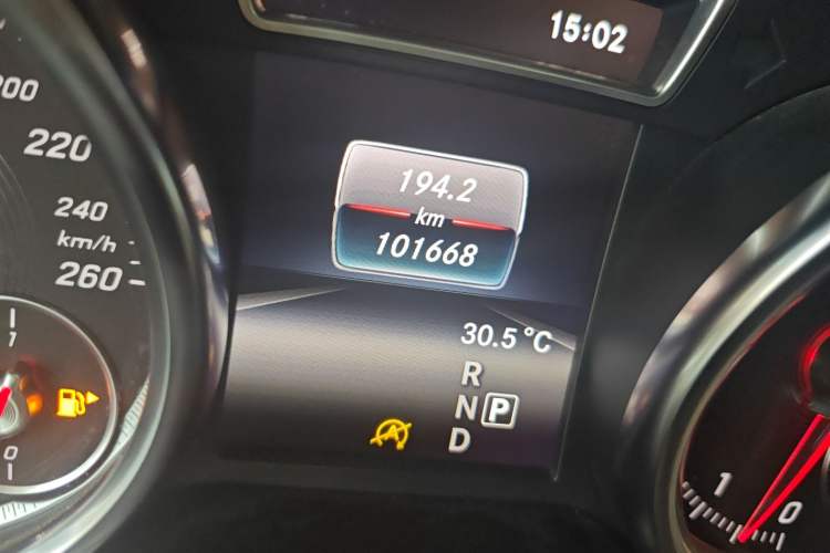Used Mercedes-Benz GLE Coupe 2015 GLE 320 4MATIC Coupe SUV Odometer Close Up