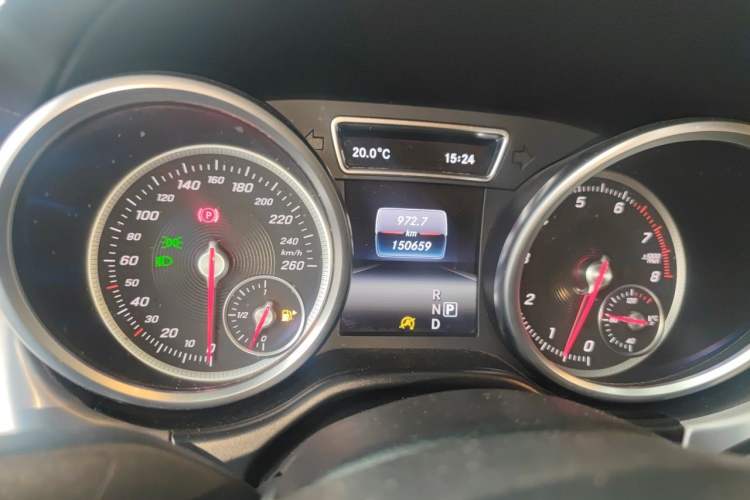 Used Mercedes-Benz GLE Coupe 2015 GLE 320 4MATIC Coupe SUV Odometer Close Up