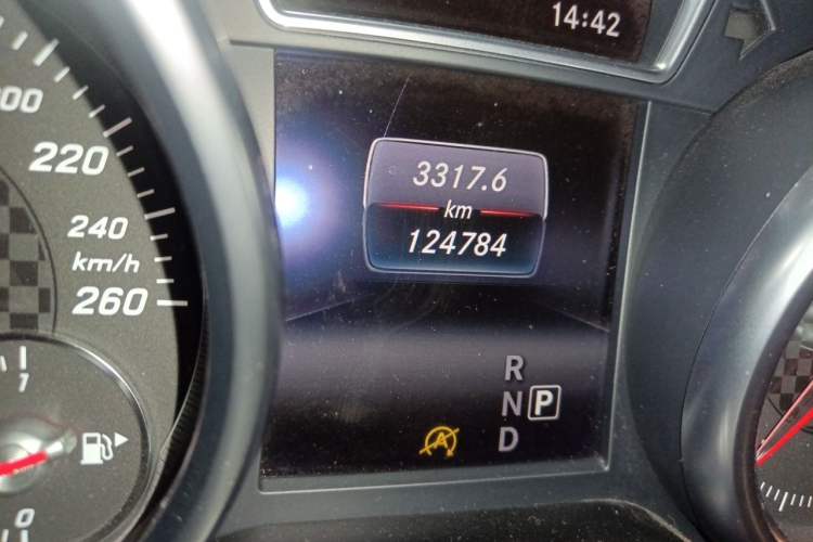 Used Mercedes-Benz GLE Coupe 2015 GLE 450 AMG 4MATIC Coupe SUV Odometer Close Up