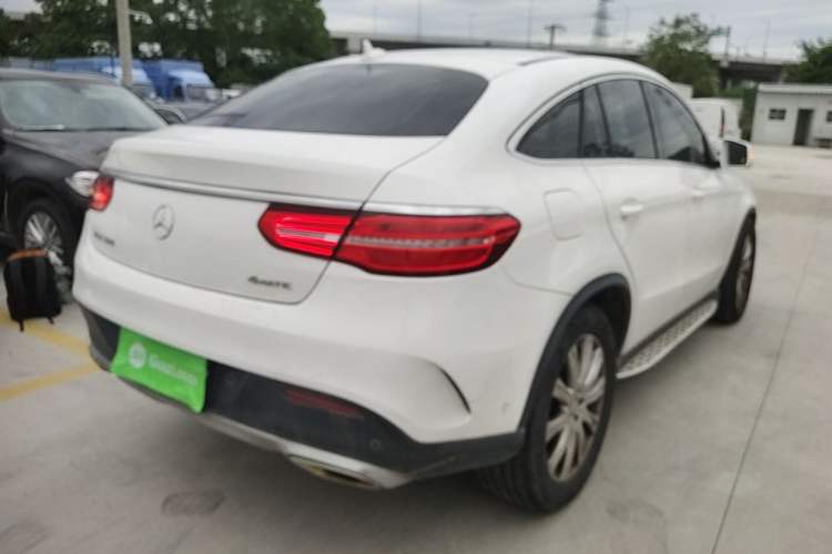 Used Mercedes-Benz GLE Coupe 2015 GLE 320 4MATIC Coupe SUV Rear Right 45 Deg