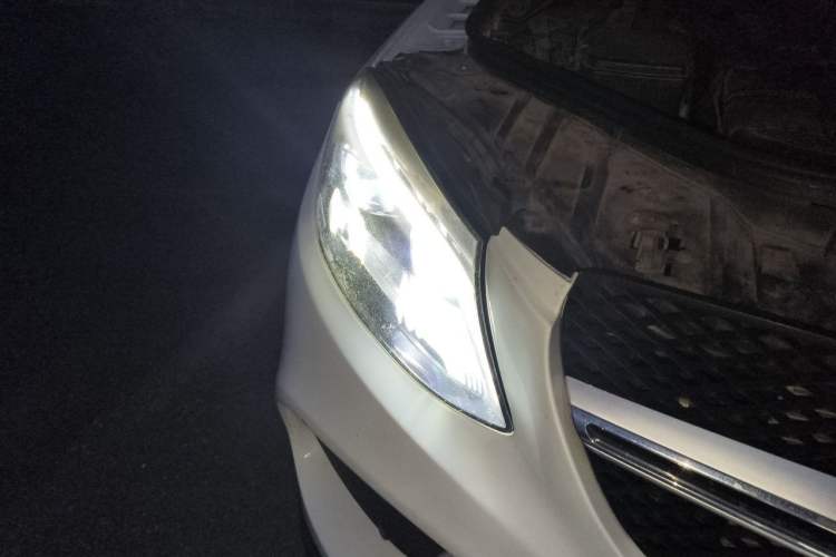 Used Mercedes-Benz GLE Coupe 2015 GLE 320 4MATIC Coupe SUV Right Front Headlight