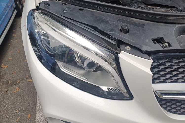 Used Mercedes-Benz GLE Coupe 2015 GLE 320 4MATIC Coupe SUV Right Front Headlight