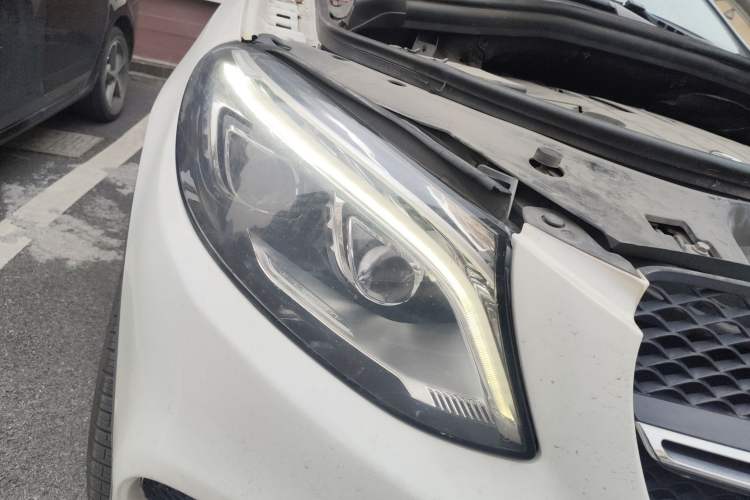 Used Mercedes-Benz GLE Coupe 2015 GLE 400 4MATIC Coupe SUV Right Front Headlight