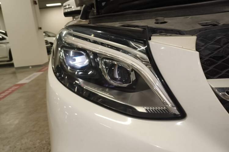 Used Mercedes-Benz GLE Coupe 2015 GLE 400 4MATIC Coupe SUV Right Front Headlight