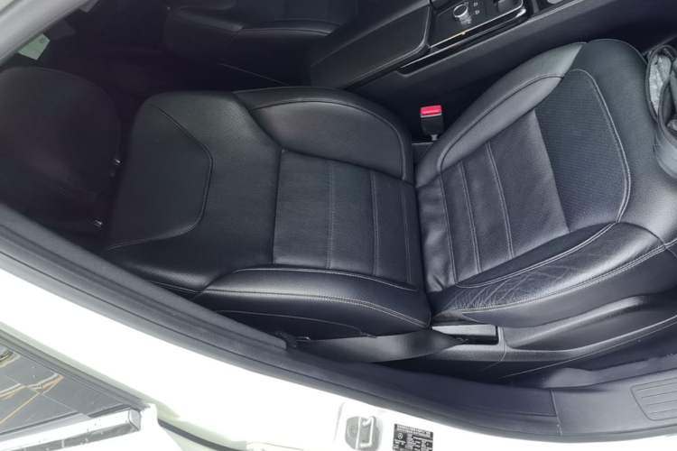 Used Mercedes-Benz GLE Coupe 2015 GLE 320 4MATIC Coupe SUV Right Front Seat