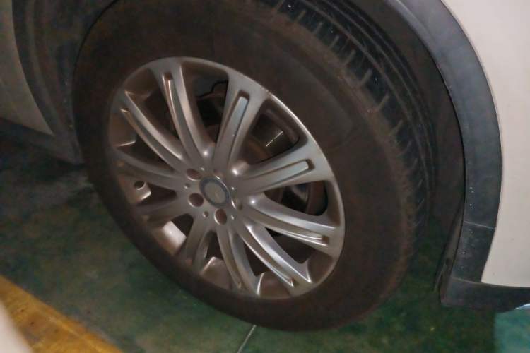 Used Mercedes-Benz GLE Coupe 2015 GLE 320 4MATIC Coupe SUV Right Front Wheel Hub