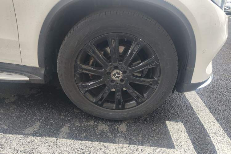 Used Mercedes-Benz GLE Coupe 2015 GLE 320 4MATIC Coupe SUV Right Front Wheel Hub