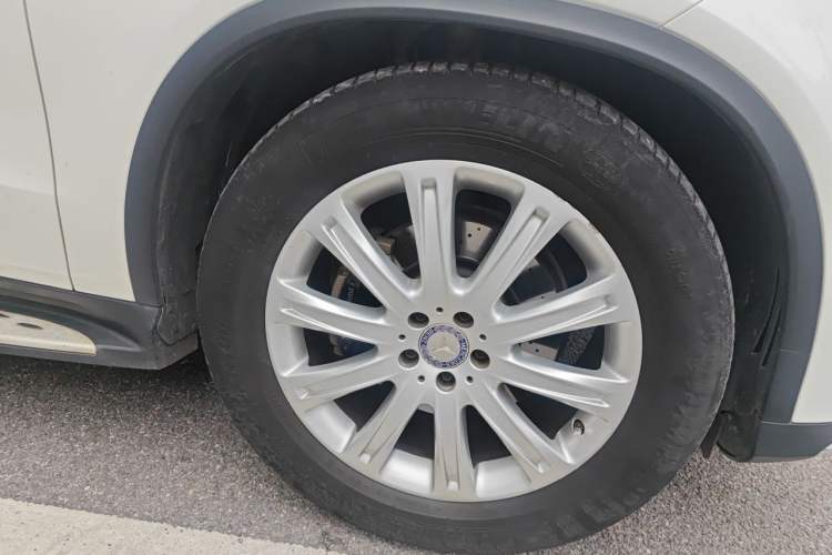Used Mercedes-Benz GLE Coupe 2015 GLE 320 4MATIC Coupe SUV Right Front Wheel Hub