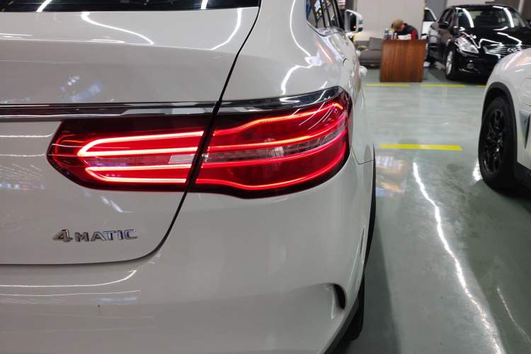 Used Mercedes-Benz GLE Coupe 2015 GLE 320 4MATIC Coupe SUV Right Rear Taillight