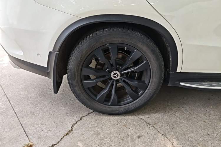 Used Mercedes-Benz GLE Coupe 2015 GLE 400 4MATIC Coupe SUV Right Rear Wheel Hub