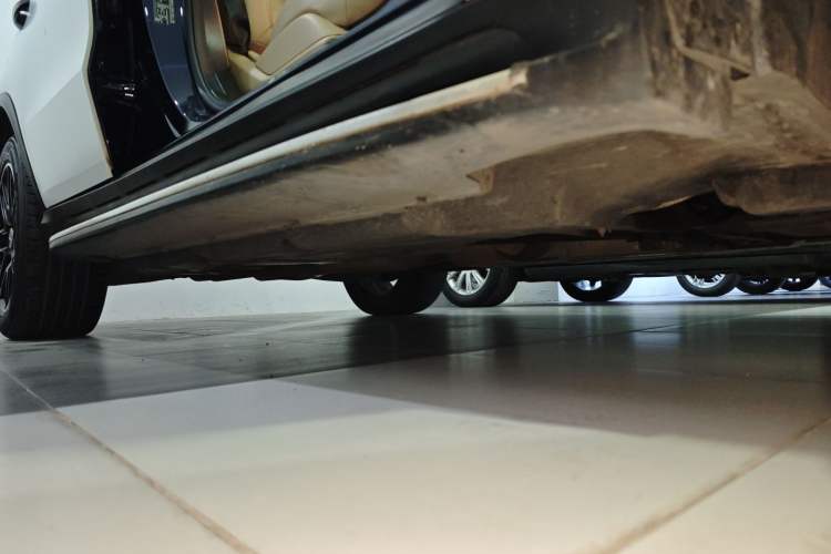 Used Mercedes-Benz GLE Coupe 2015 GLE 320 4MATIC Coupe SUV Right Side Sill