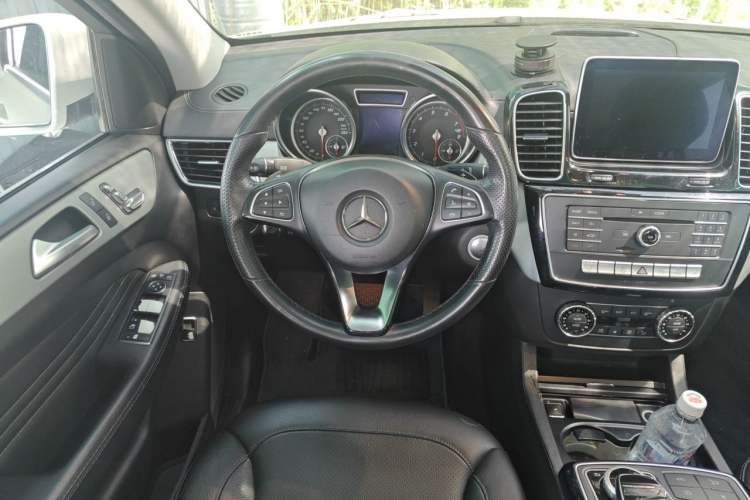 Used Mercedes-Benz GLE Coupe 2015 GLE 400 4MATIC Coupe SUV Steering Wheel