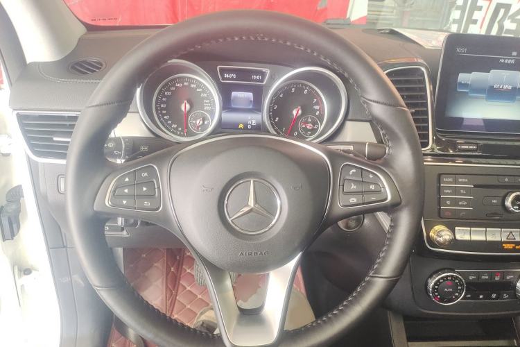 Used Mercedes-Benz GLE Coupe 2015 GLE 320 4MATIC Coupe SUV Steering Wheel