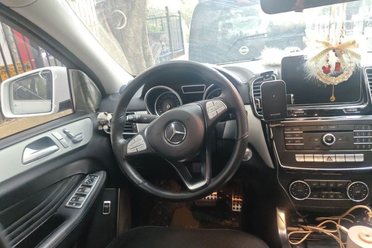 Used Mercedes-Benz GLE Coupe 2015 GLE 320 4MATIC Coupe SUV Steering Wheel