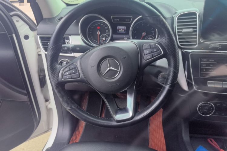 Used Mercedes-Benz GLE Coupe 2015 GLE 400 4MATIC Coupe SUV Steering Wheel