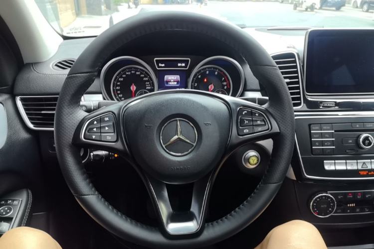 Used Mercedes-Benz GLE Coupe 2015 GLE 320 4MATIC Coupe SUV Steering Wheel