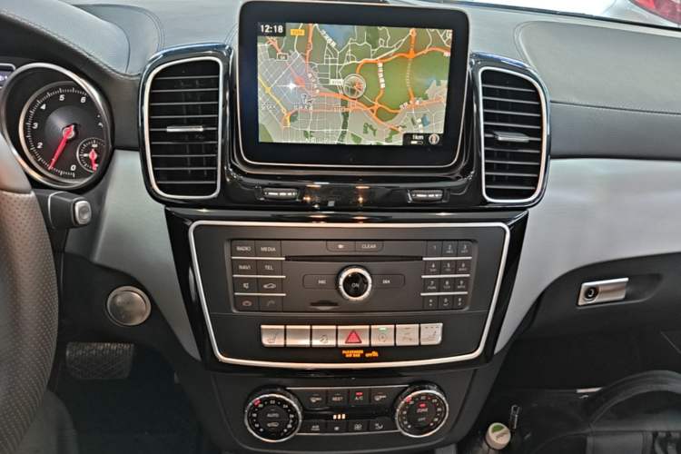 Used Mercedes-Benz GLE Coupe 2017 GLE 400 4MATIC Coupe SUV Audio And AC Panel