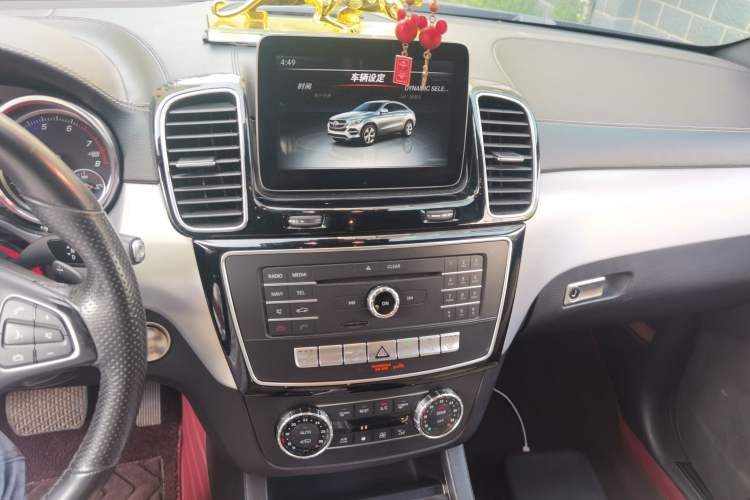 Used Mercedes-Benz GLE Coupe 2017 GLE 400 4MATIC Coupe SUV Audio And AC Panel