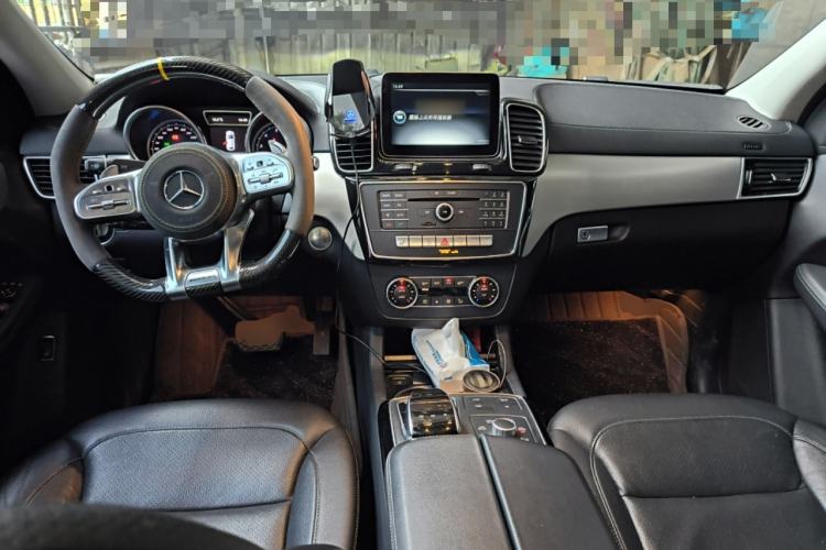 Used Mercedes-Benz GLE Coupe 2017 GLE 400 4MATIC Coupe SUV Center Console