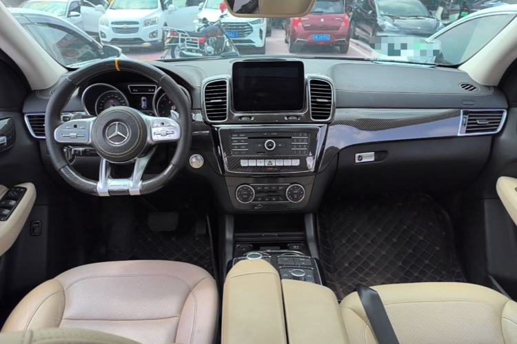 Used Mercedes-Benz GLE Coupe 2017 GLE 400 4MATIC Coupe SUV Center Console