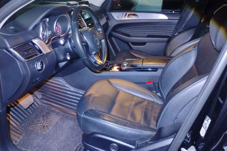 Used Mercedes-Benz GLE Coupe 2017 GLE 400 4MATIC Coupe SUV Driver Seat